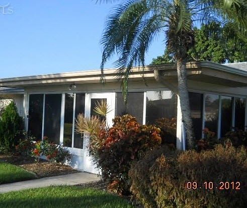 1st image of 5559 Pendlewood Ln