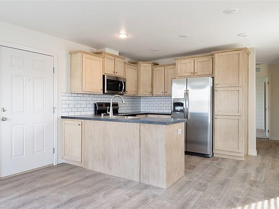 3rd image of 1112 N Harrison Pl Lot 14