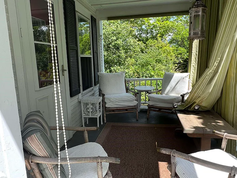 78 Franklin Ave — Photo 24