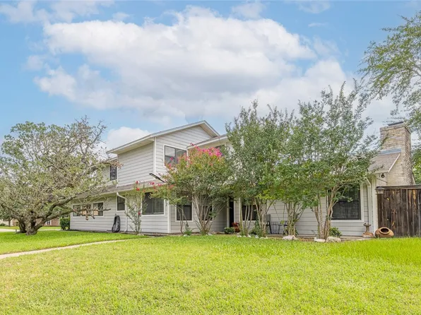 8103 Raintree Dr, College Station, TX 77845