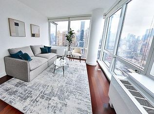610 W 42nd St #N46E, New York, NY 10036