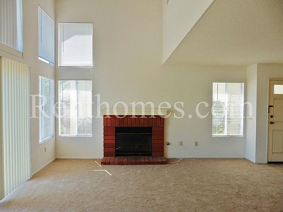 3rd image of 10669 Glendover Ln