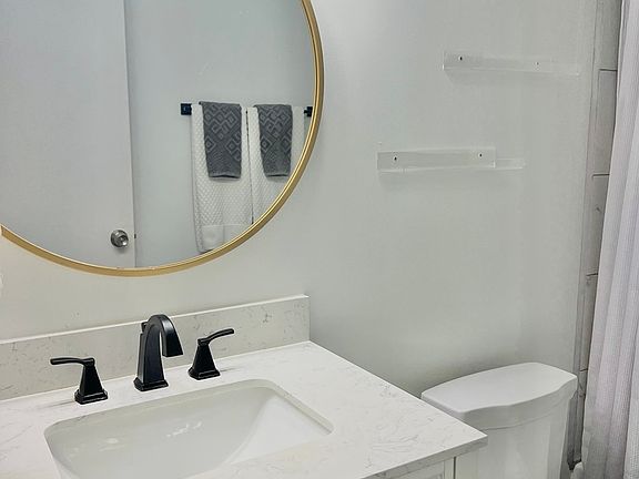 5th image of 140 W Wood St Unit 230