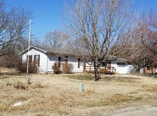 340 S Jackson St, Howard, KS 67349