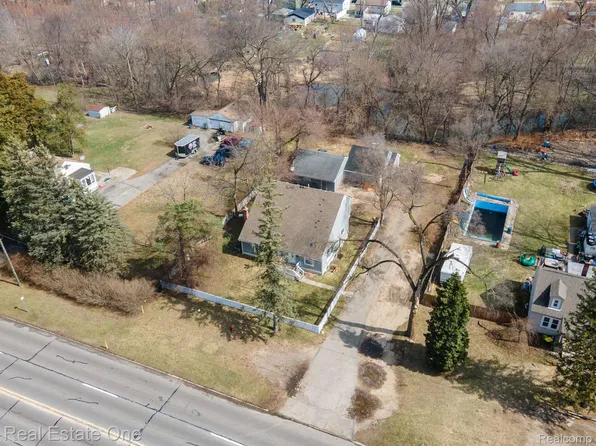 18410 Inkster Rd, Redford, MI 48240