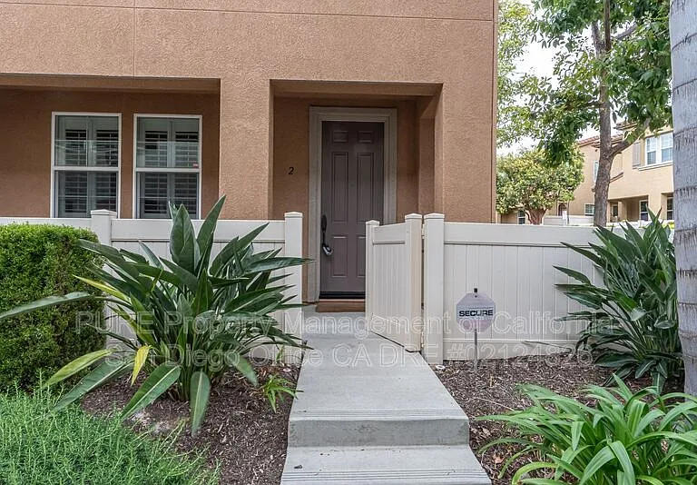 1658 El Raval Way #2 — Photo 25