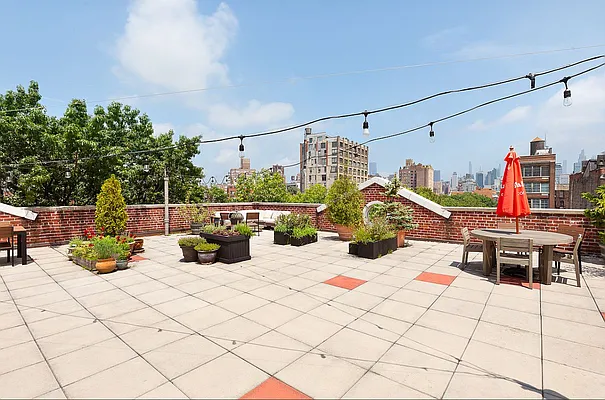 Rented by Compass | media 7