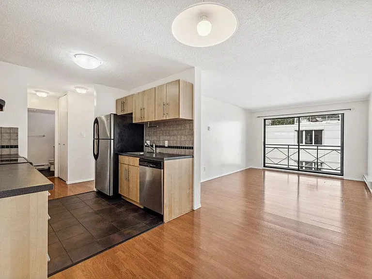 777 W 7th Ave #205 — Photo 5