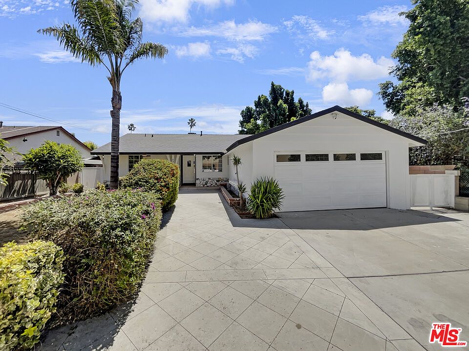 1st image of 8846 Noble Ave