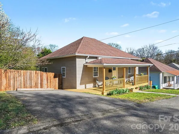 28 2nd St, Cramerton, NC 28032