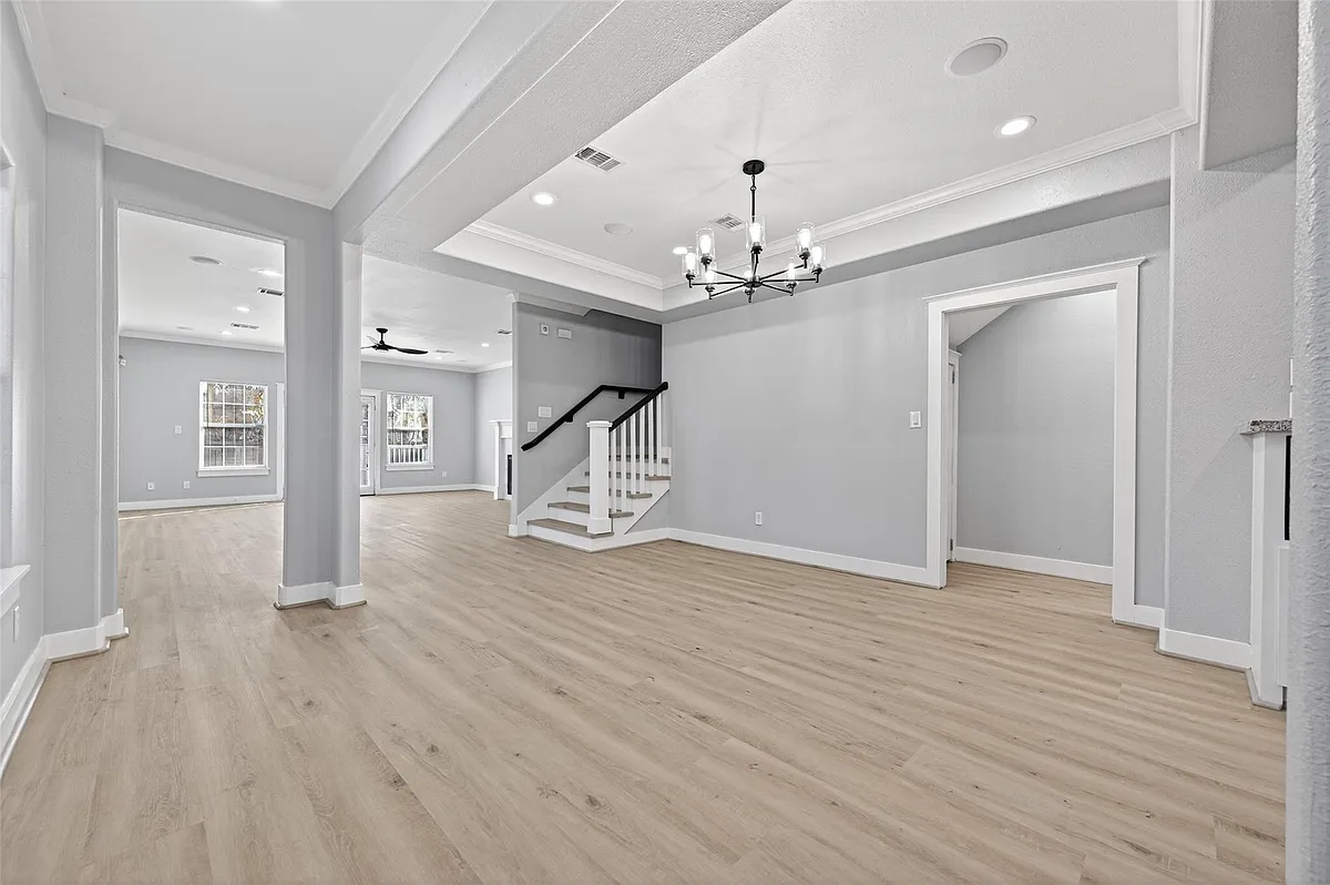 Building Photo - 1128 E 24th St