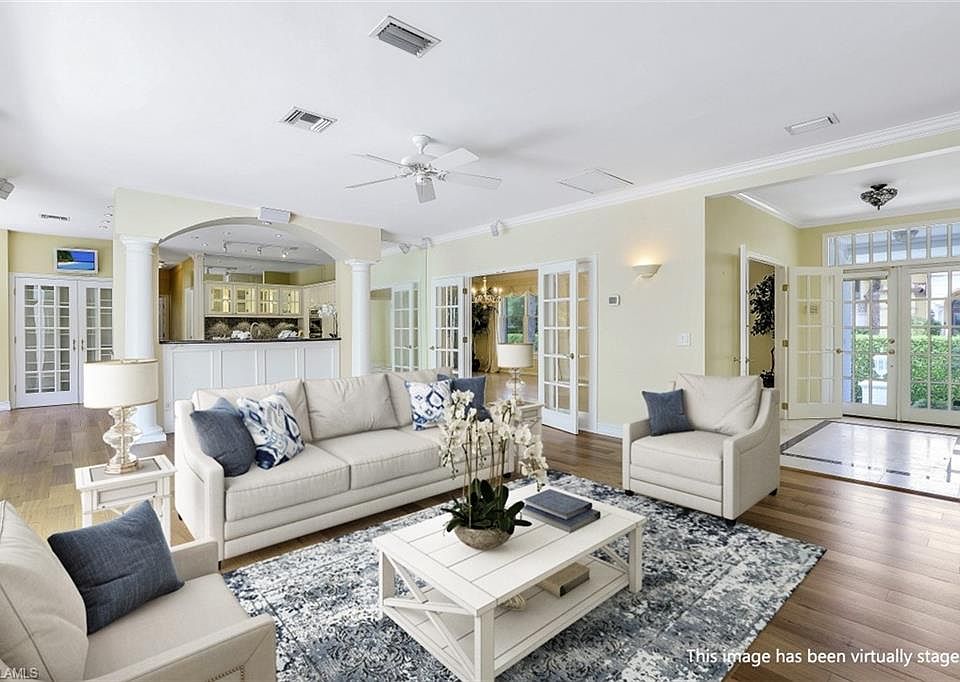 1st image of 3277 Gordon Dr