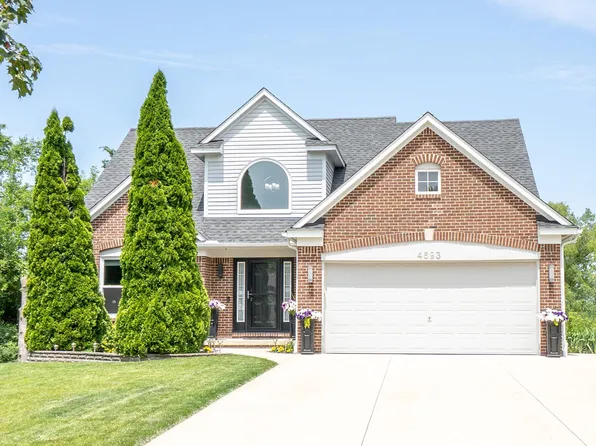 4693 Blossom Hill Trl, Ann Arbor, MI 48108