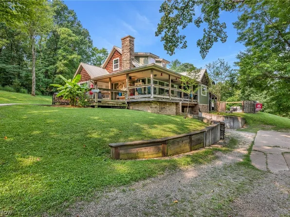66073 Wolfs Den Rd, Cambridge, OH 43725