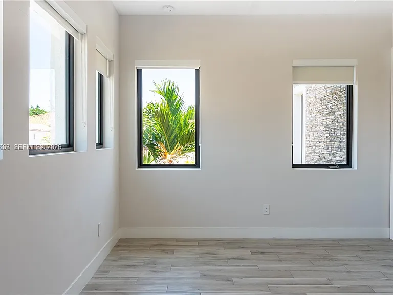 3412 Emerson Ln — Photo 17