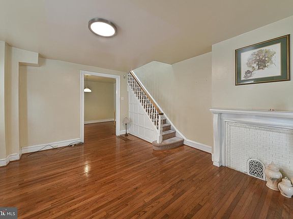 3rd image of 5331 Race St