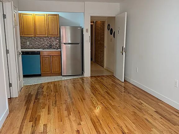 5th image of 113-07 76th Rd Unit 2F