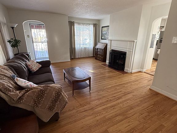 2nd image of 3908 Reed Ave