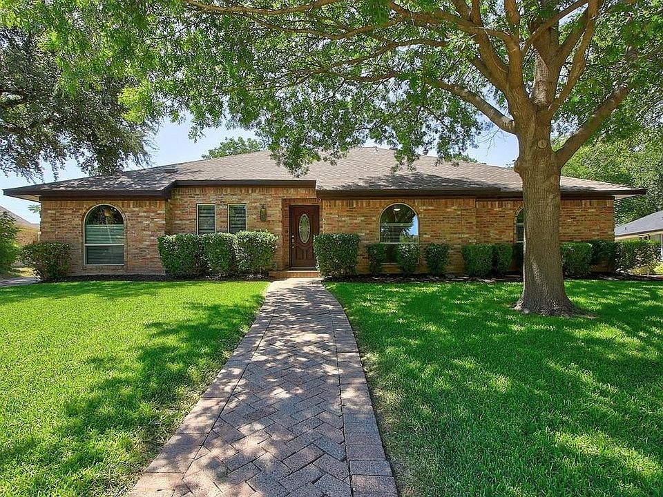 1st image of 2909 Newport Cir