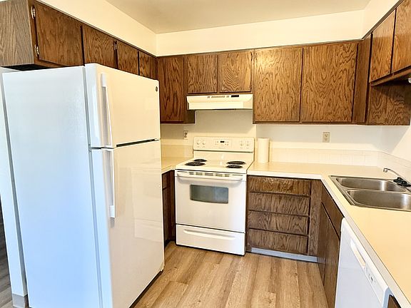 3rd image of 2717 W 22nd St #6