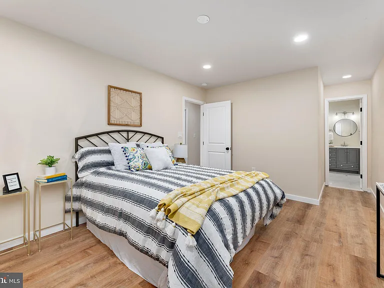 3215 Edgewood Rd — Photo 29