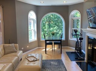 1327 N Greenview Ave APT 2, Chicago, IL 60642