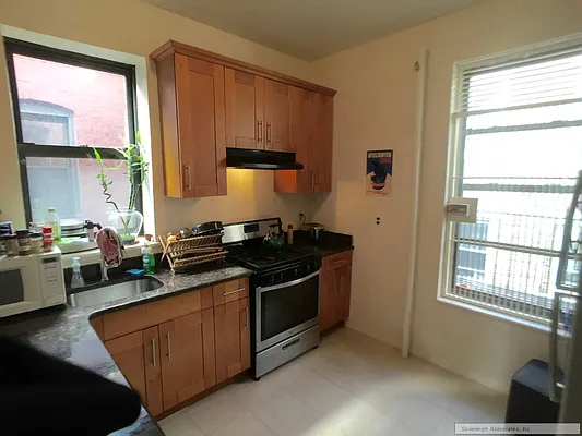 Rented by Sovereign Associates | media 7