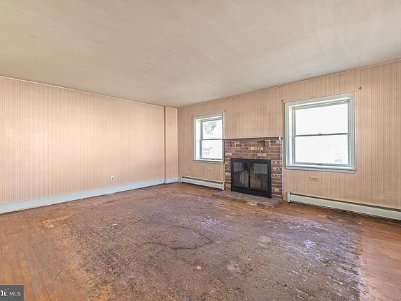 4th image of 302 Garth Rd