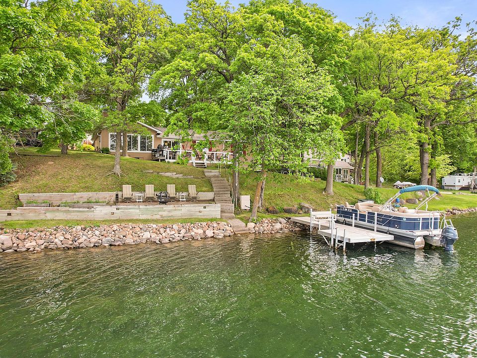 1st image of 49567 Trowbridge Cir