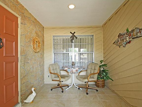 4th image of 2966 Macalpin Dr N