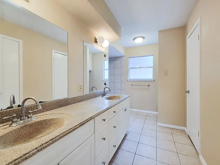 2710 Quail Creek Dr — Photo 26