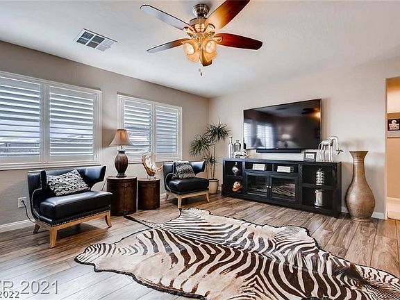 4th image of 10555 Acacia Park Pl