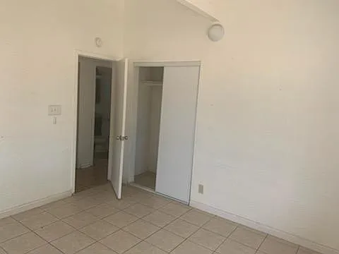 3 bed, 1050 sqft, $1,825 — Photo 2