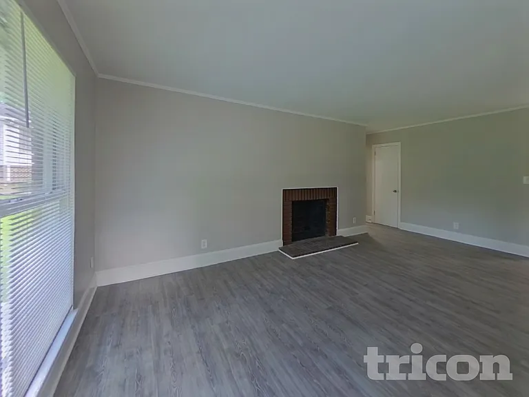 5530 Wedgewood Dr — Photo 3