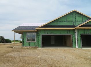 1326 Monterey Pine Dr, Normal, IL 61761