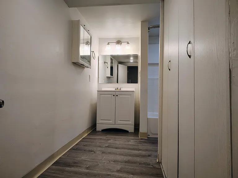 Entry to bathroom