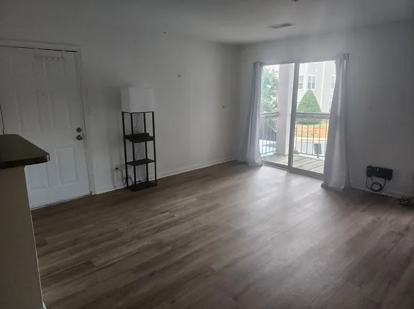 18510 Boysenberry Dr APT 183, Gaithersburg, MD 20879