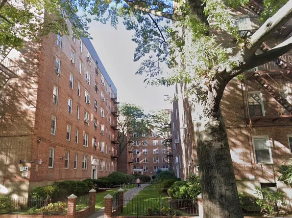 144-35 Sanford Avenue image 1 of 1