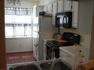 156 Horse Run Dr, Chesapeake, VA 23322
