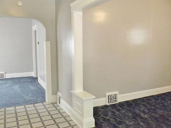 4th image of 2220 W 103rd St Unit 1