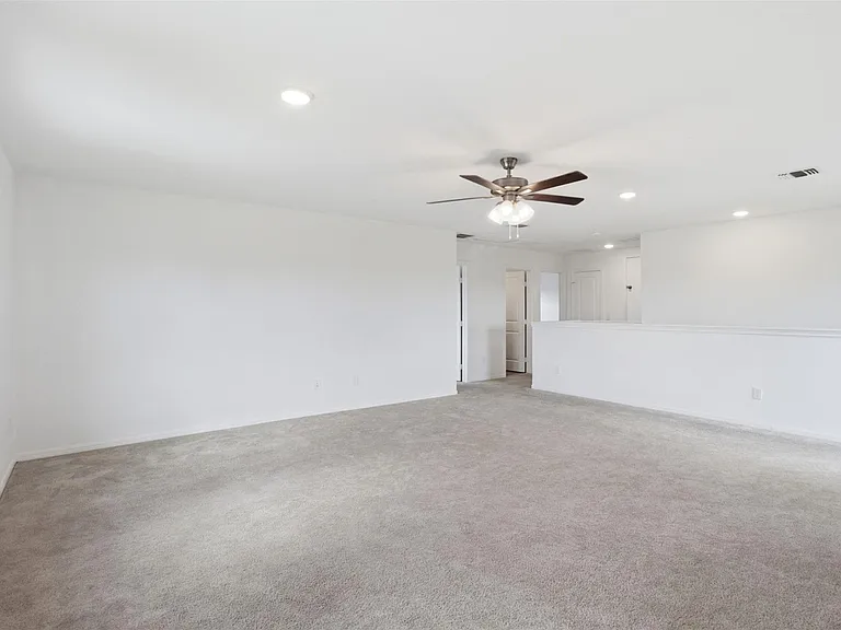 6815 Ivory Sedge Trl — Photo 18