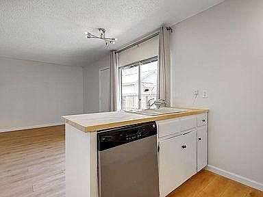 3rd image of 5212 Woodrow Ave #2