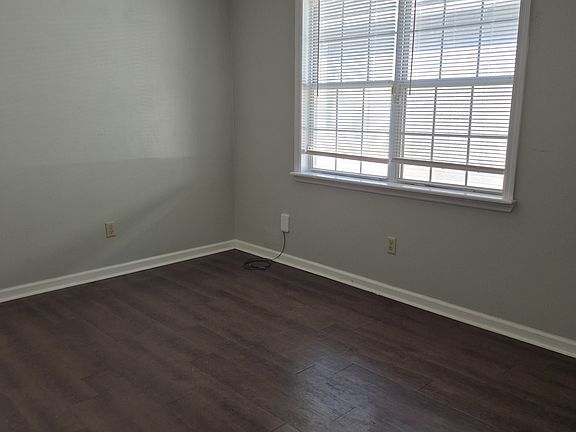 3rd image of 1790 Wayland Park Dr