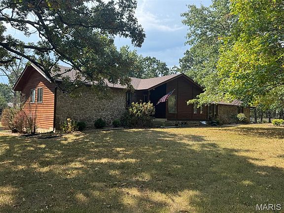 3rd image of 20448 Oakway Dr