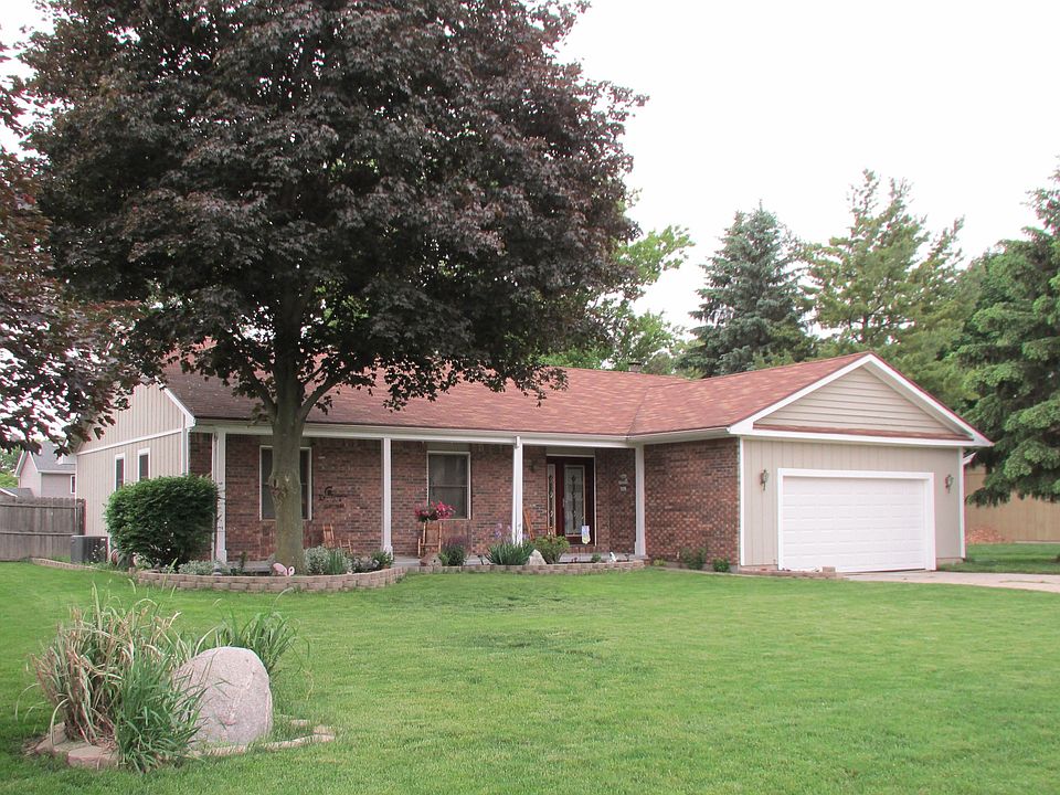 1st image of 1350 Cove Ct