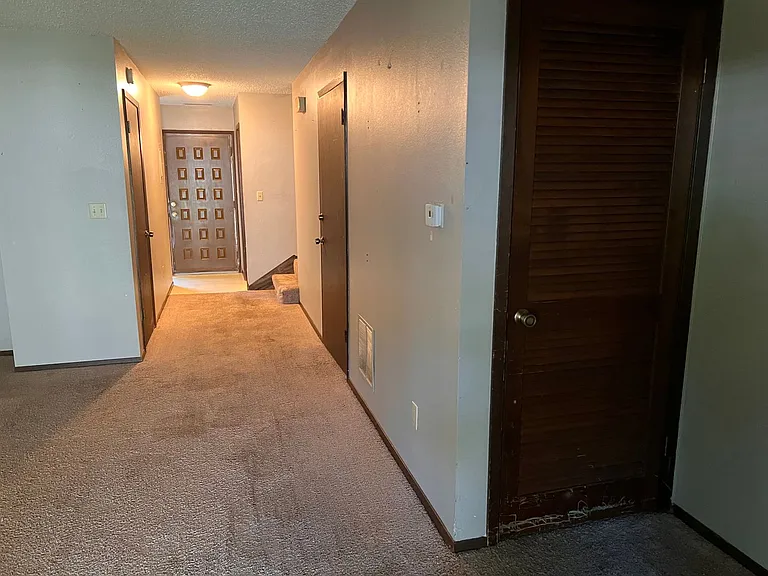 434 Hawaii Ct — Photo 5