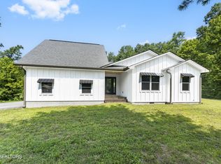 178 Jay Loop, Jamestown, TN 38556