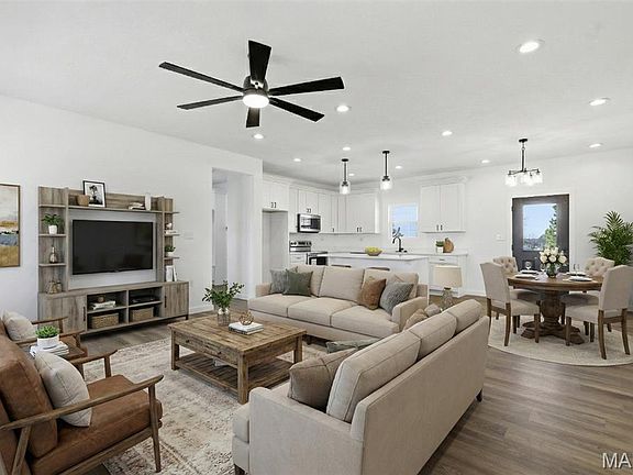 3rd image of 2707 M Mayfield Dr