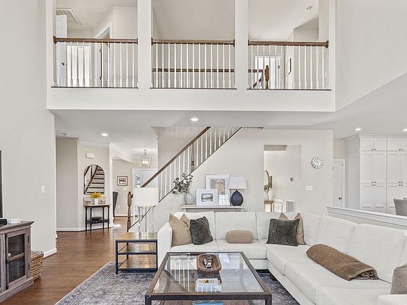 4th image of 40 Bella Vista Ct