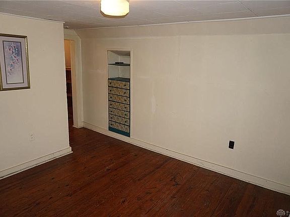 4th image of 2753 Cadillac St